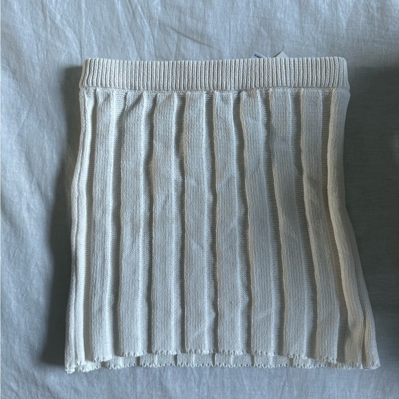 NWOT Cream Ribbed Knit Skirt - Picture 4 of 4